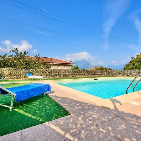 Il Sole House *